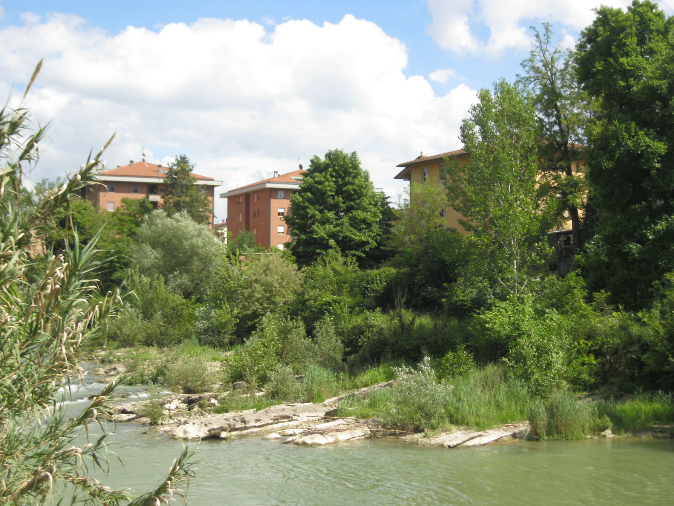 Riconnessioni urbane. Un progetto per il  borgo di Ponte Felcino a Perugia