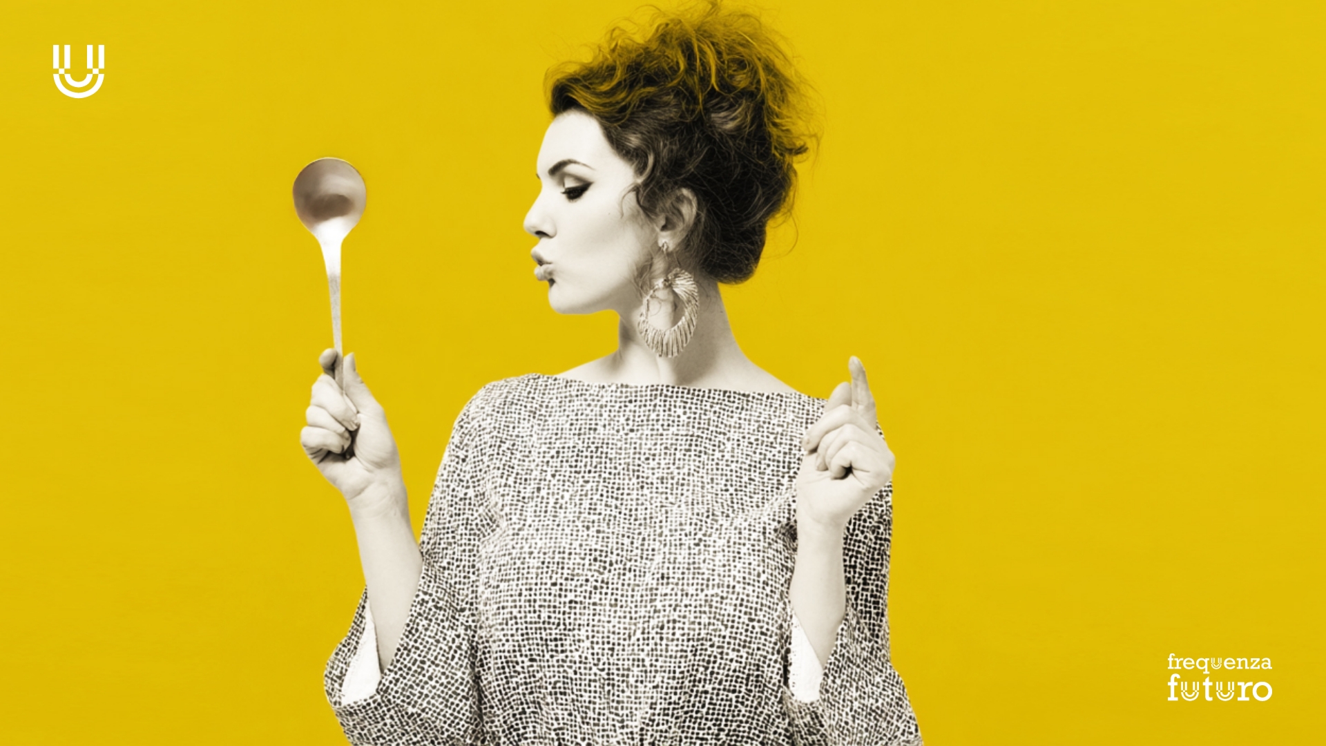 Non vendere la bistecca. Vendi il suo sfrigolio. Perché nel digital marketing di oggi, l’emozione resta la leva più potente